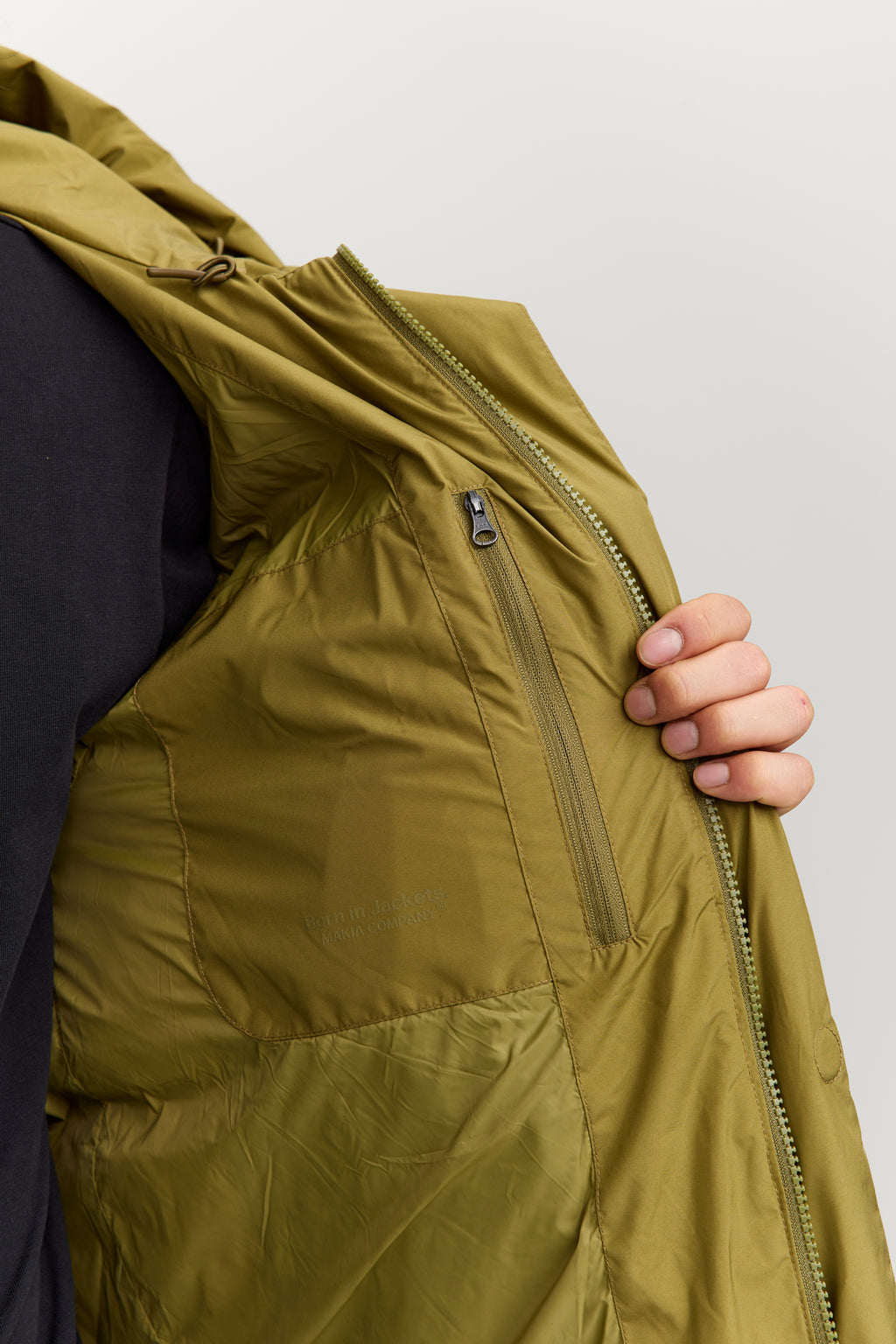 Aamos Jacket