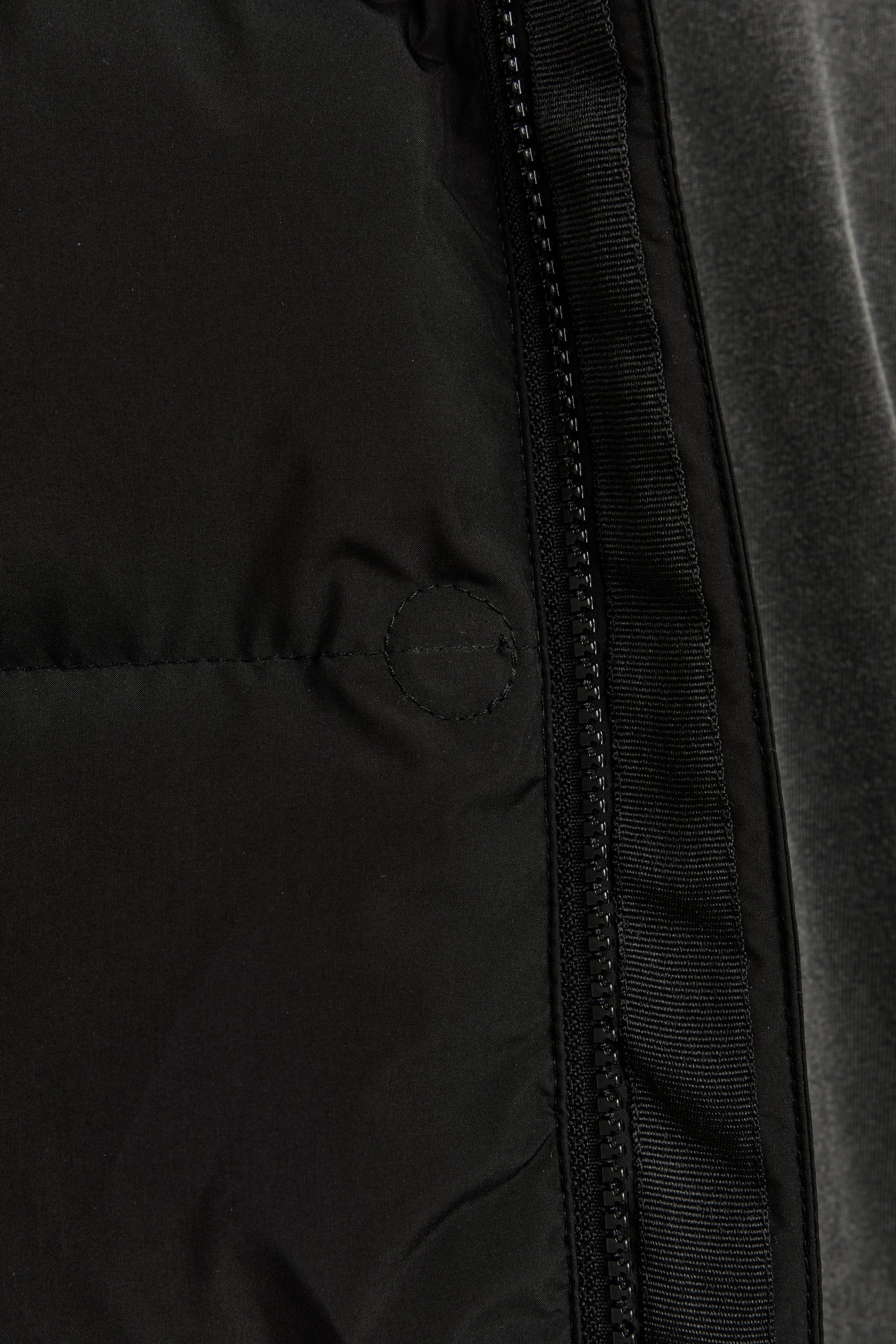 Aamos Jacket