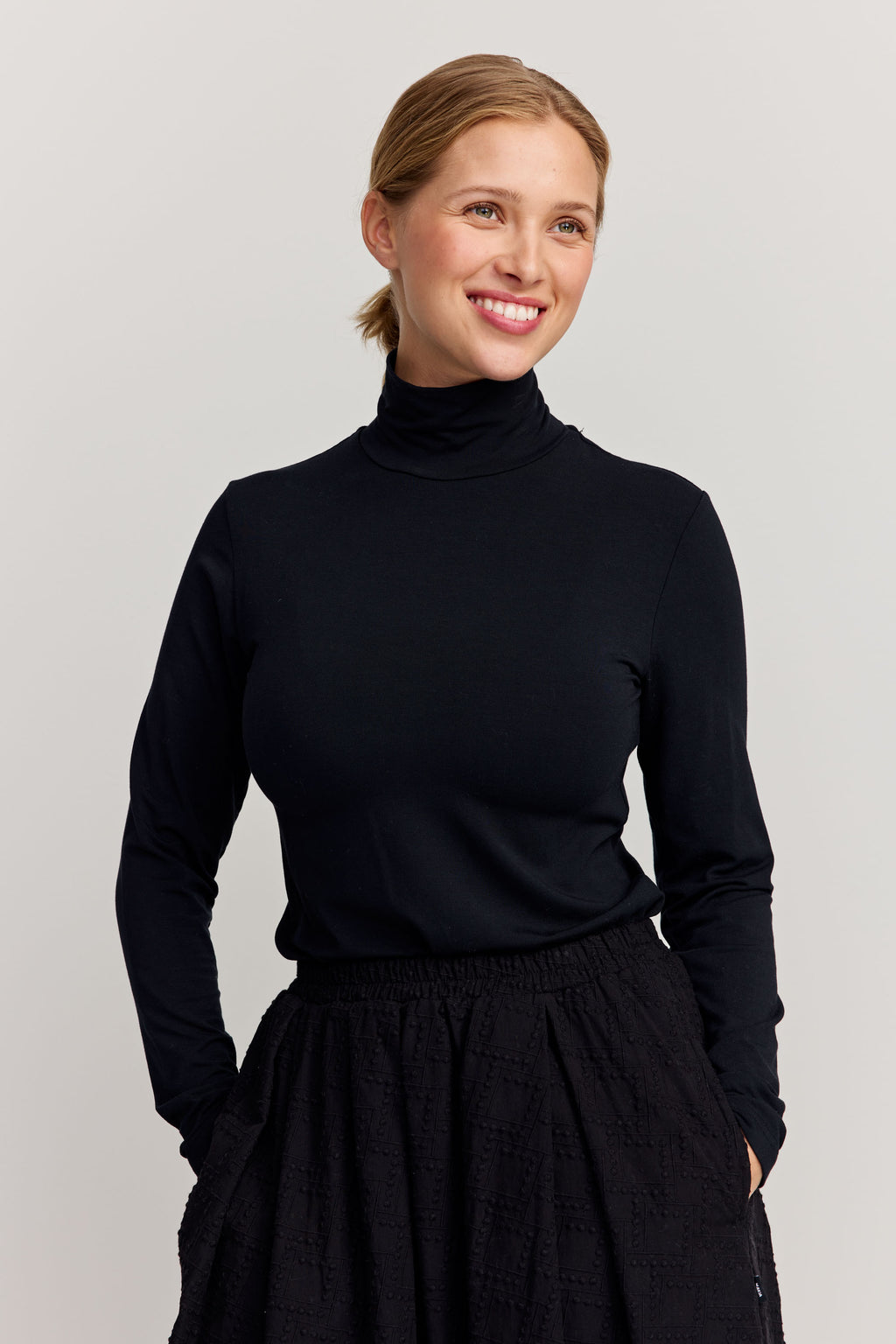 Alice pitkähihainen